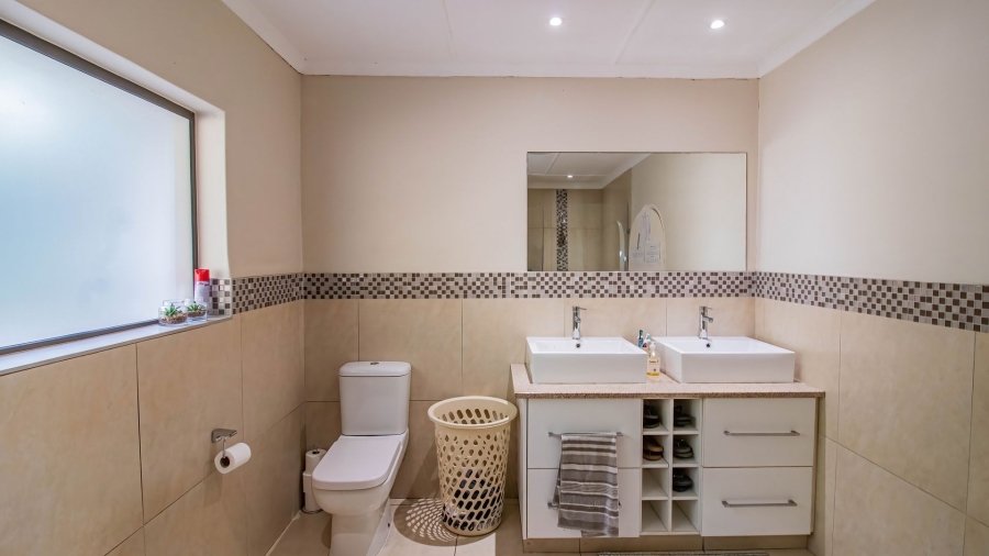 4 Bedroom Property for Sale in Vincent Heights Eastern Cape
